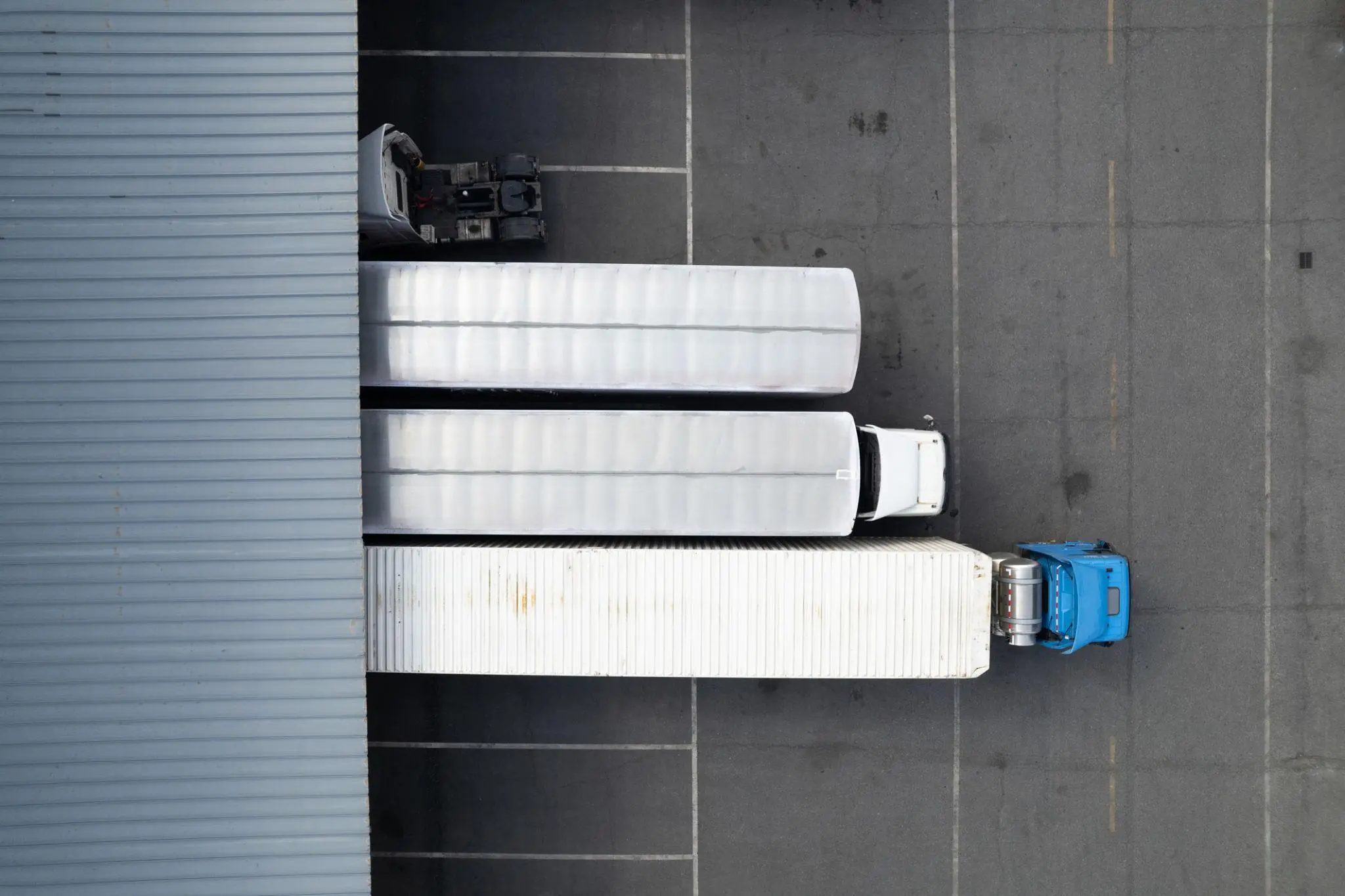 Freight truck at Canada–USA border checkpoint representing cross border shipping solutions and customs clearance process